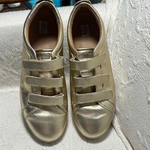 Gold metallic Fitflop sneakers